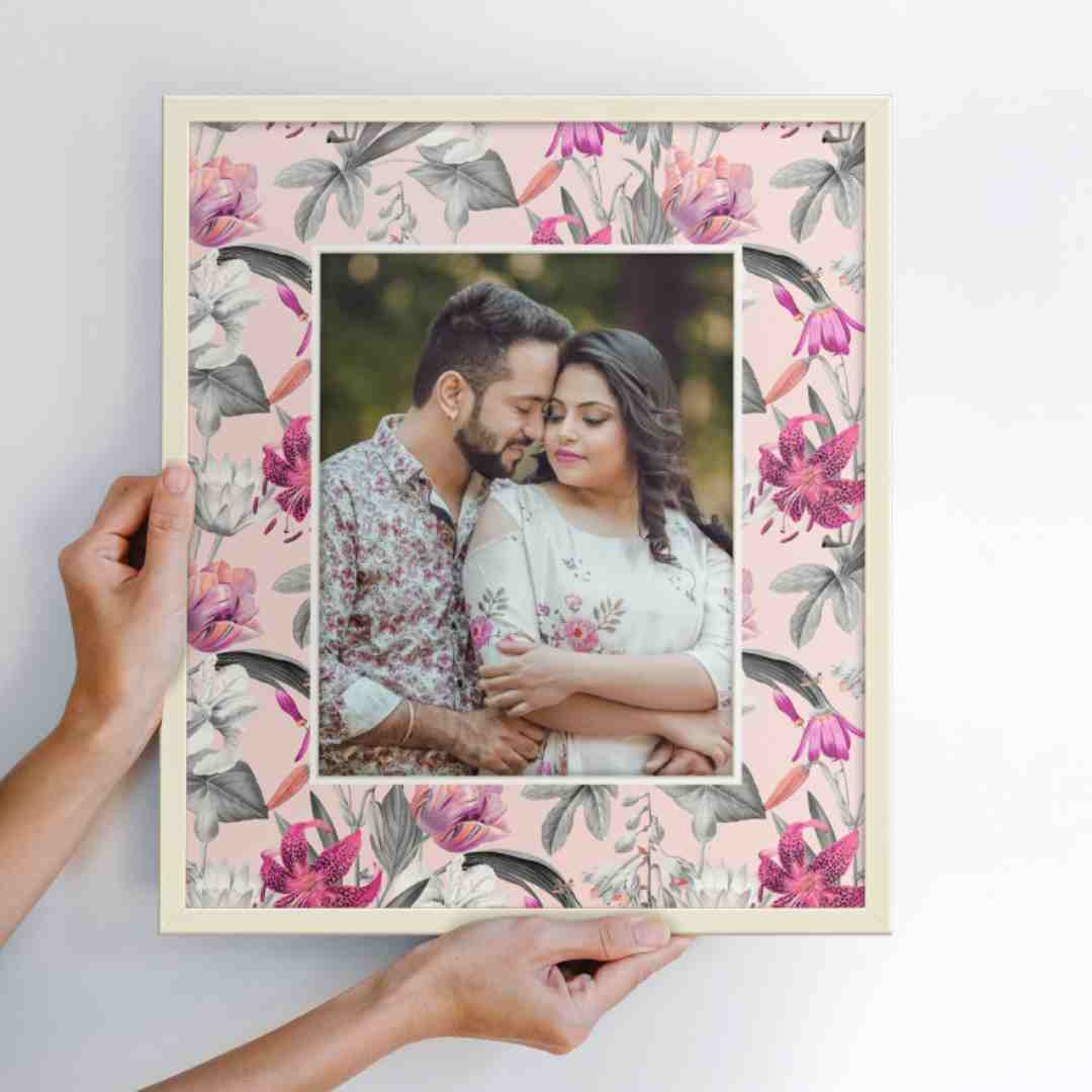 Designer mat photo frame for wall decor