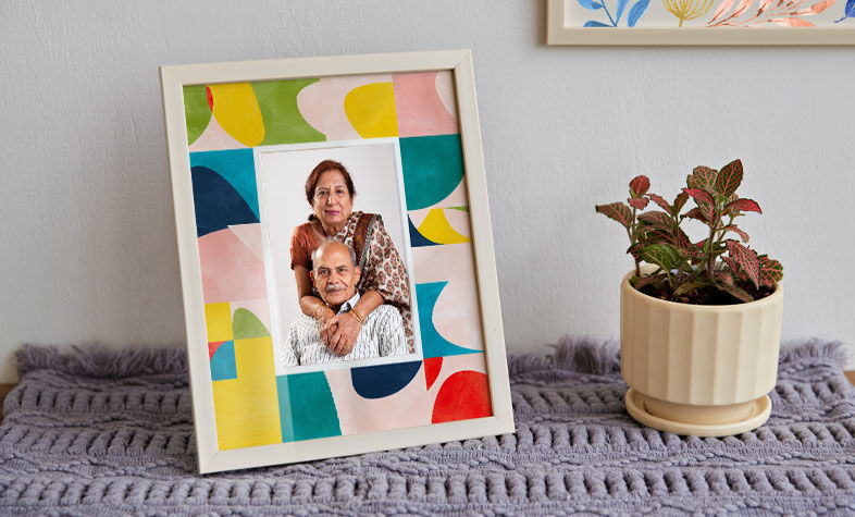 Portrait orientation photo frame